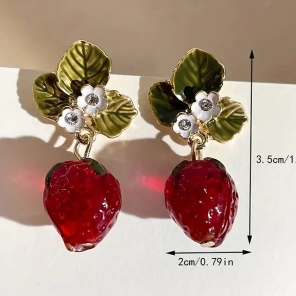 ✨Modcloth Sweet Strawberry Earrings - Picture 5 of 6